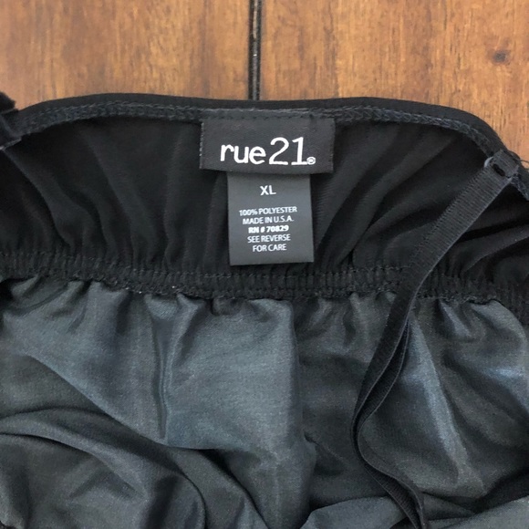 Dress - Picture 3 of 6